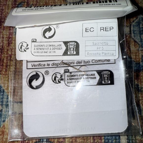 NWT Goldtone Rhinestone Colorful Christmas Tree Pin Brooch - Picture 2 of 2